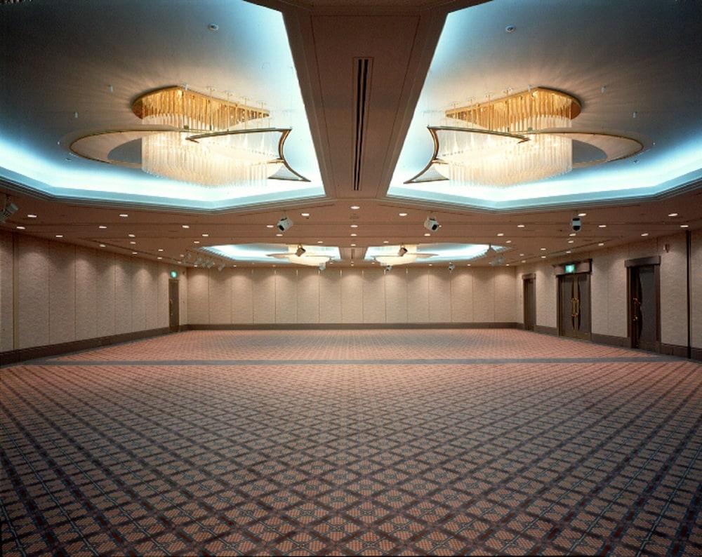 Rihga Royal Hotel Niihama Exterior photo